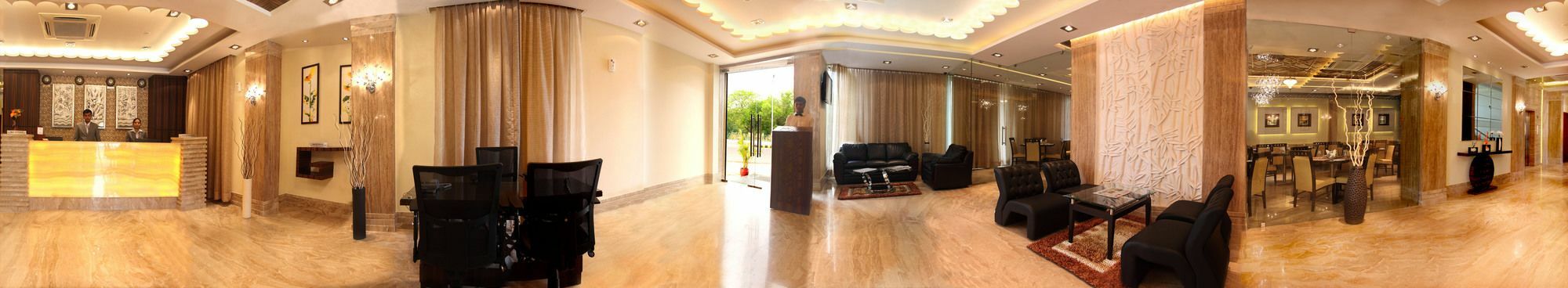 Hotel Pristine Residency Ahmadabad Zewnętrze zdjęcie